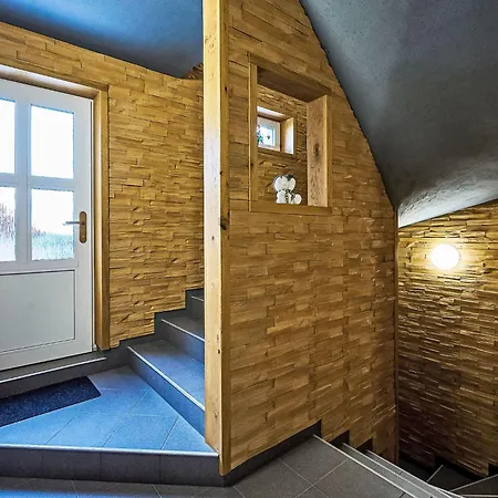 Anenske Udoli-5 By Interhome * هاراشوف